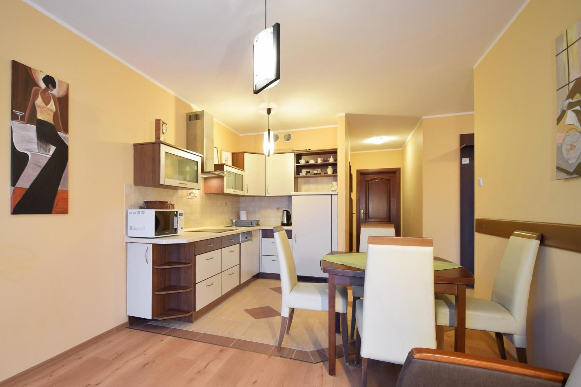 Apartament 29 Zielone Tarasy 코워브제크 외부 사진